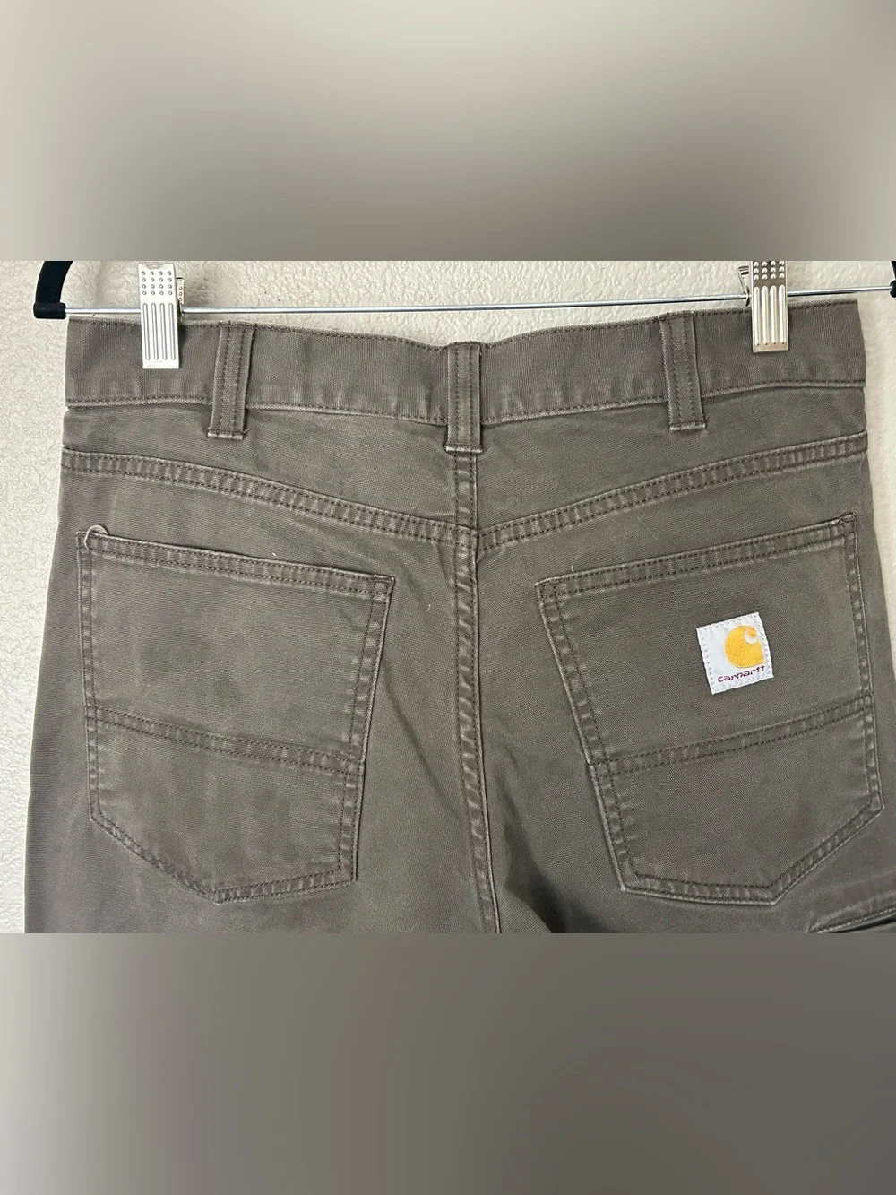 Carhartt Men's 32x34 Relaxed Fit Durable Utility Work Pants Farm-Worn